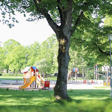 Park Hotell Kristinehamn Bagian luar foto