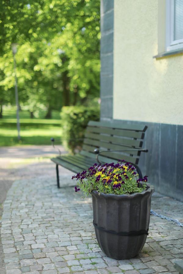 Park Hotell Kristinehamn Bagian luar foto