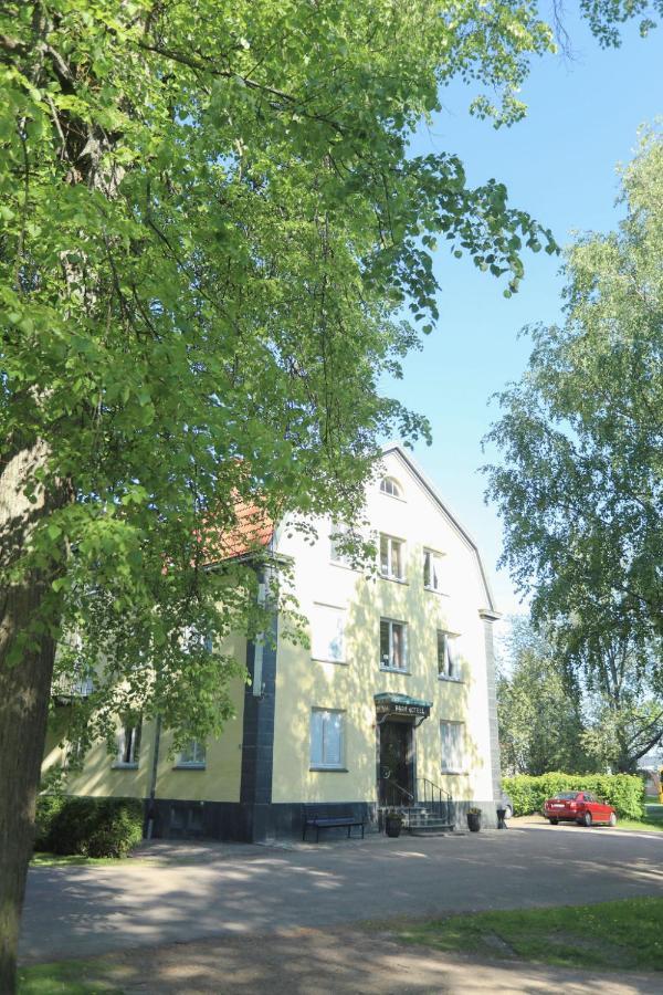 Park Hotell Kristinehamn Bagian luar foto