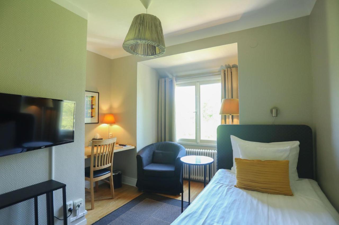 Park Hotell Kristinehamn Bagian luar foto